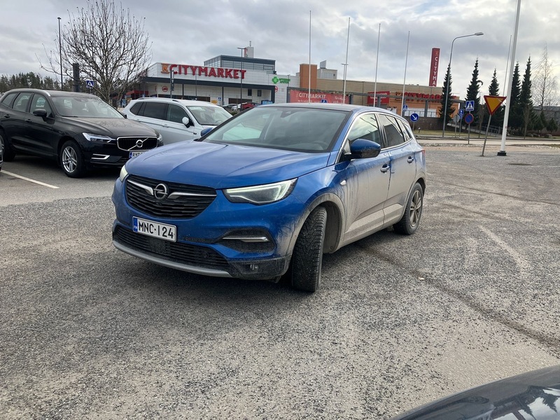 Opel Grandland X vaihtoauto