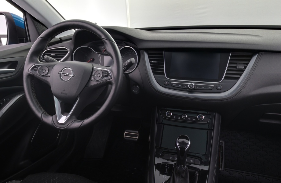 Opel Grandland X vaihtoauto