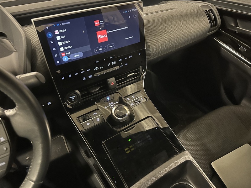 Toyota bZ4X vaihtoauto