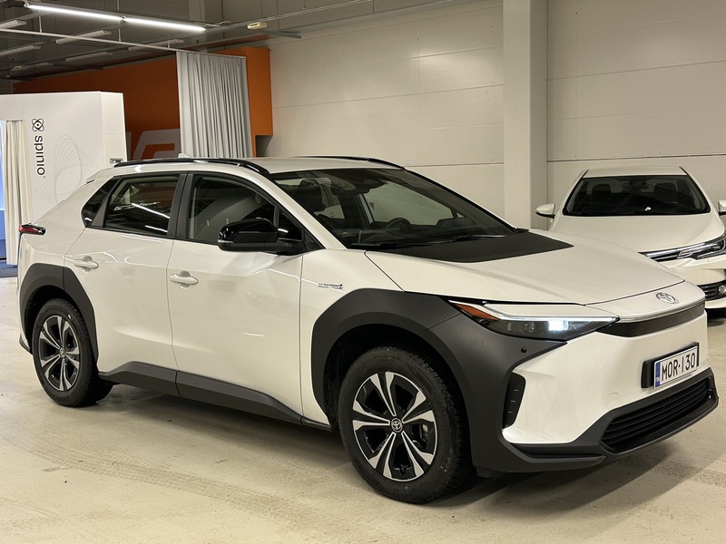 Toyota bZ4X vaihtoauto