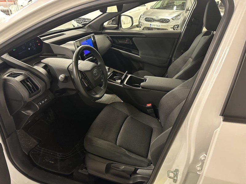 Toyota bZ4X vaihtoauto