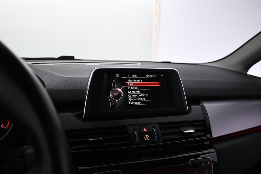 BMW 218 vaihtoauto