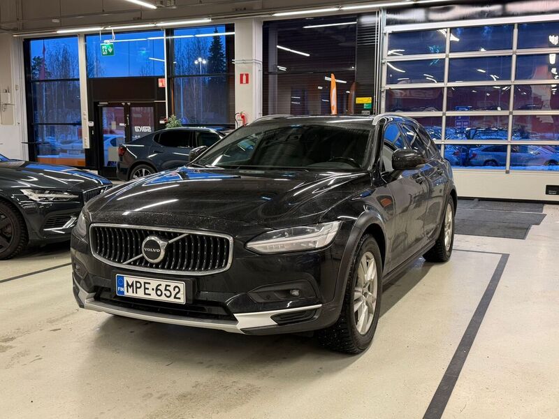 Volvo V90 Cross Country vaihtoauto