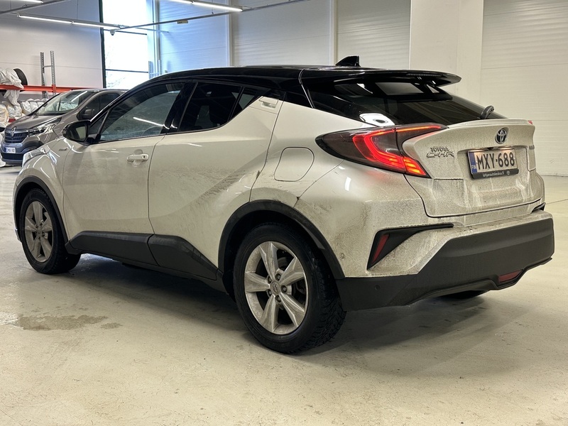 Toyota C-HR vaihtoauto