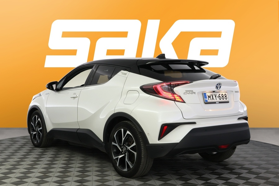 Toyota C-HR vaihtoauto