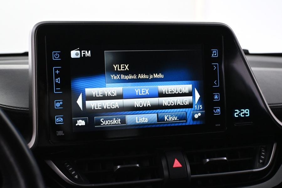 Toyota C-HR vaihtoauto