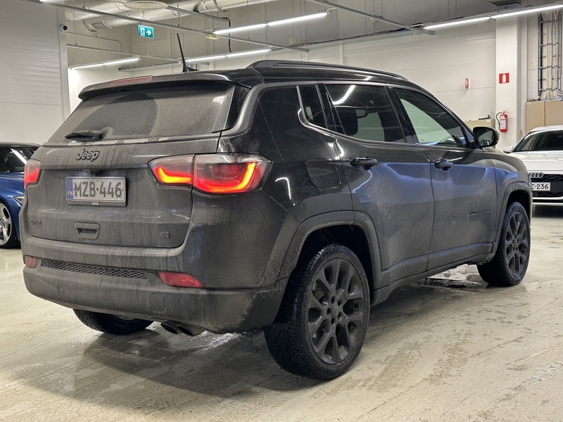 Jeep Compass vaihtoauto