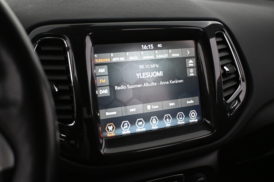 Jeep Compass vaihtoauto