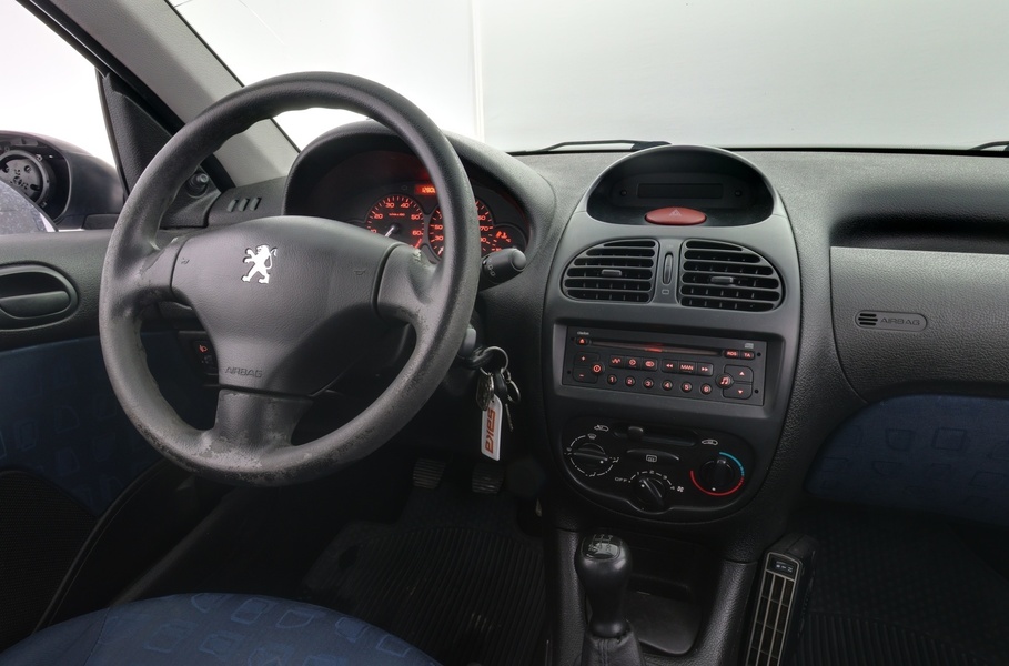 Peugeot 206 vaihtoauto
