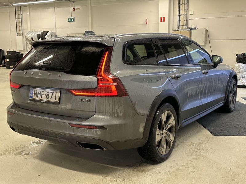 Volvo V60 Cross Country vaihtoauto