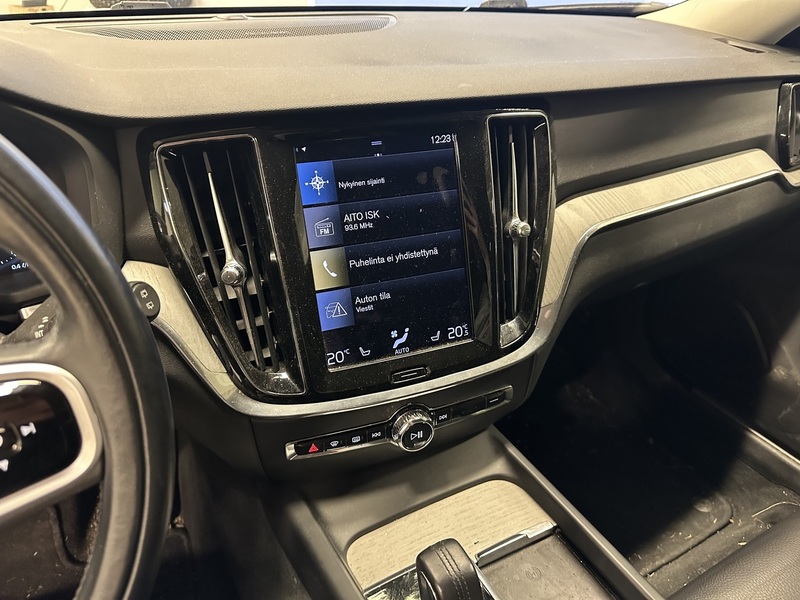 Volvo V60 Cross Country vaihtoauto