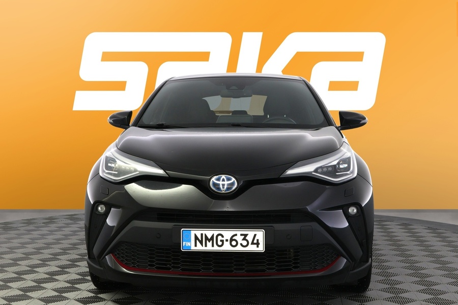 Toyota C-HR vaihtoauto