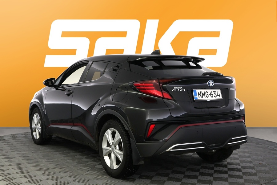 Toyota C-HR vaihtoauto