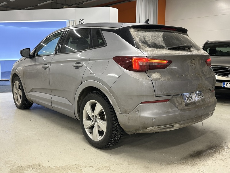 Opel Grandland vaihtoauto