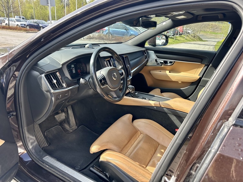 Volvo V90 Cross Country vaihtoauto