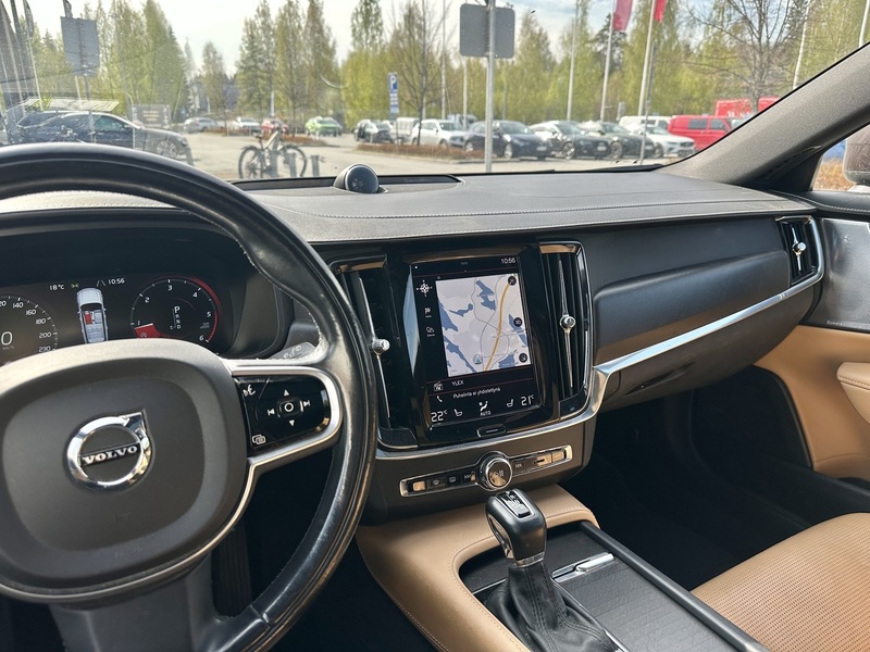 Volvo V90 Cross Country vaihtoauto