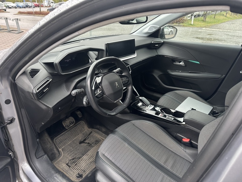 Peugeot e-208 vaihtoauto