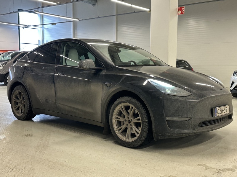 Tesla Model Y vaihtoauto