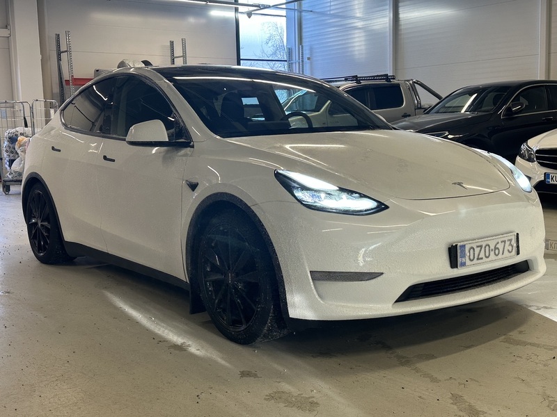 Tesla Model Y vaihtoauto