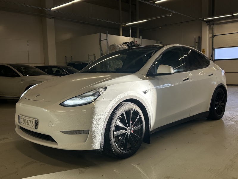 Tesla Model Y vaihtoauto