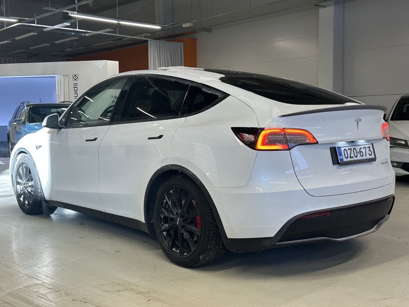 Tesla Model Y vaihtoauto