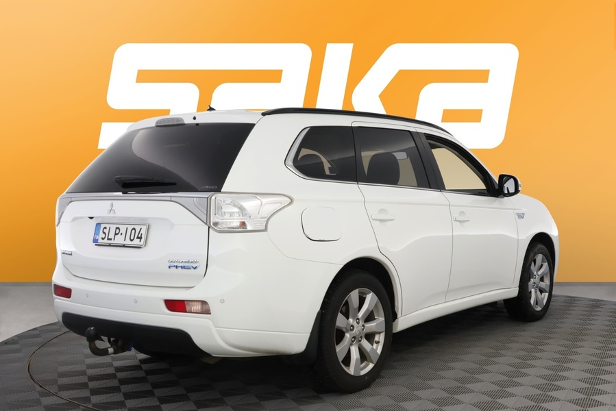Mitsubishi Outlander PHEV vaihtoauto