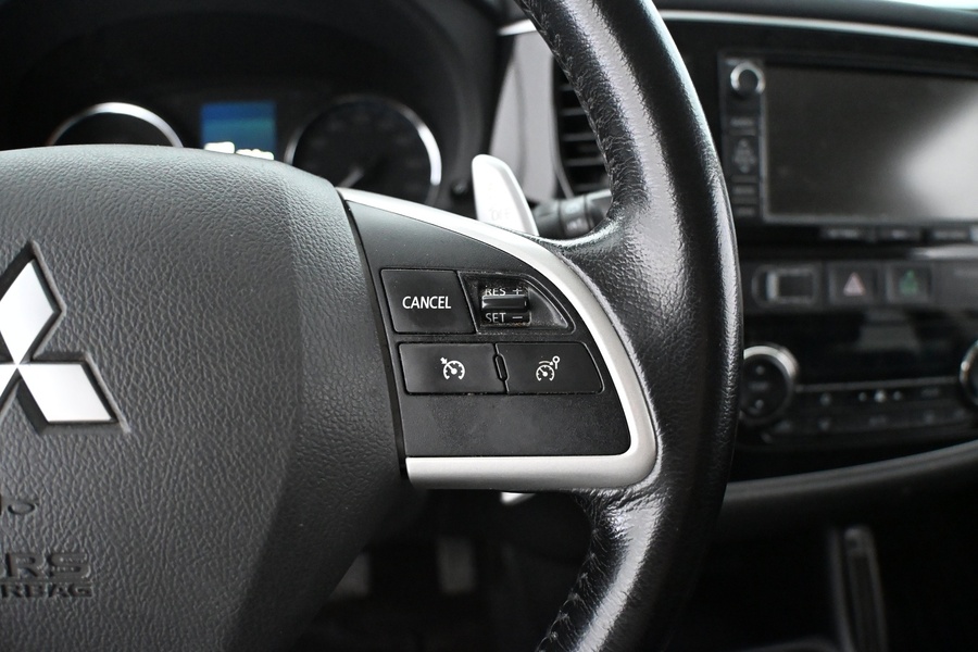 Mitsubishi Outlander PHEV vaihtoauto