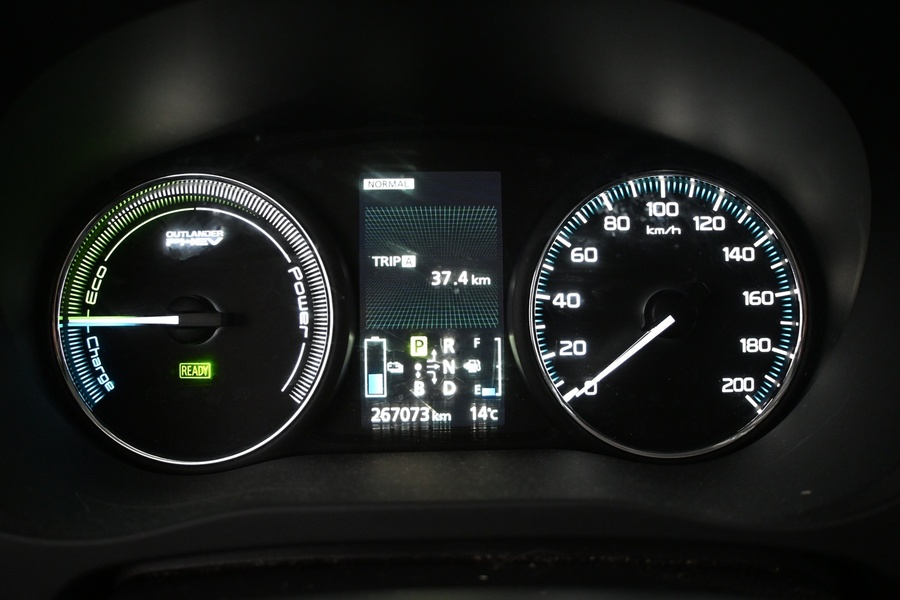 Mitsubishi Outlander PHEV vaihtoauto