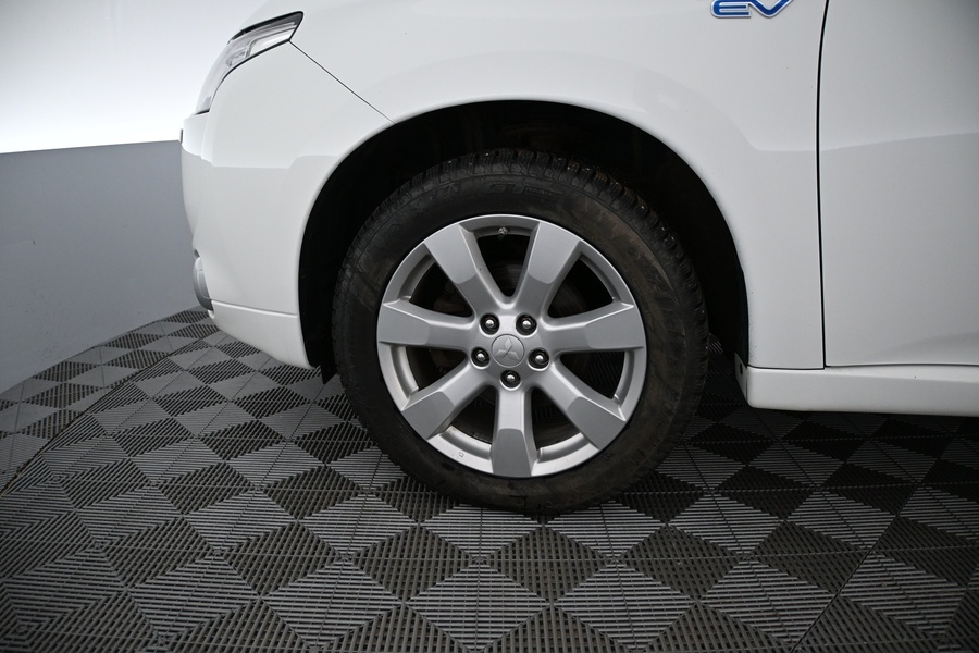 Mitsubishi Outlander PHEV vaihtoauto