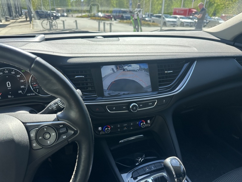 Opel Insignia vaihtoauto