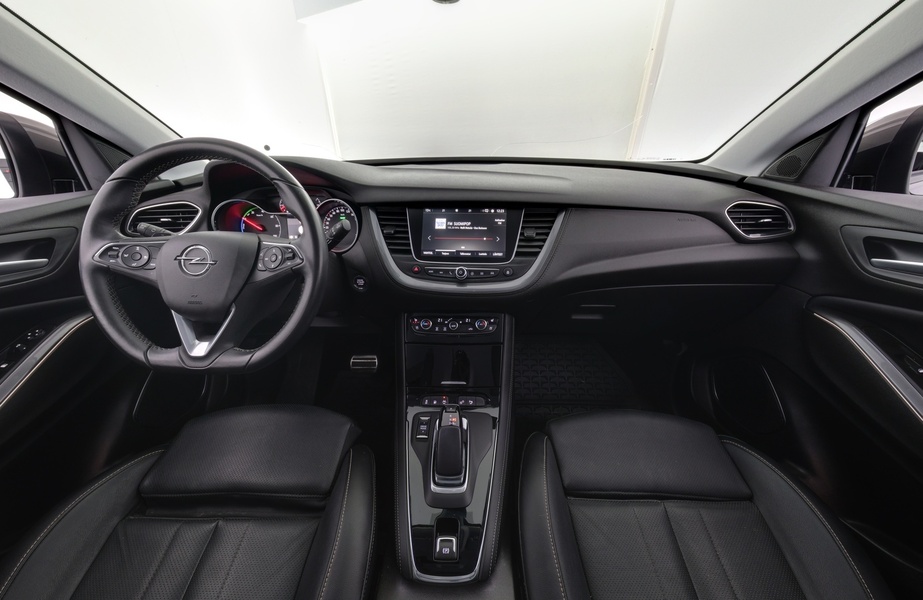 Opel Grandland X vaihtoauto