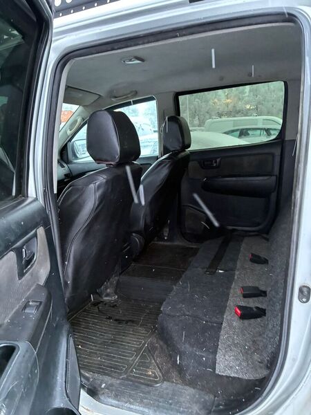 Toyota Hilux vaihtoauto