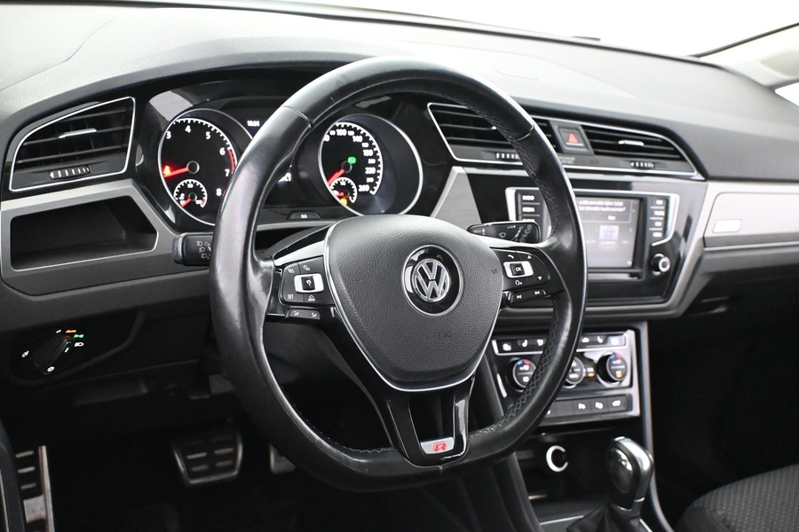 Volkswagen Touran vaihtoauto