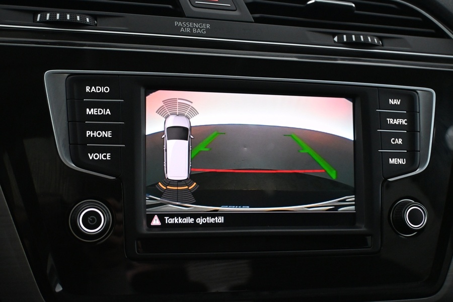 Volkswagen Touran vaihtoauto