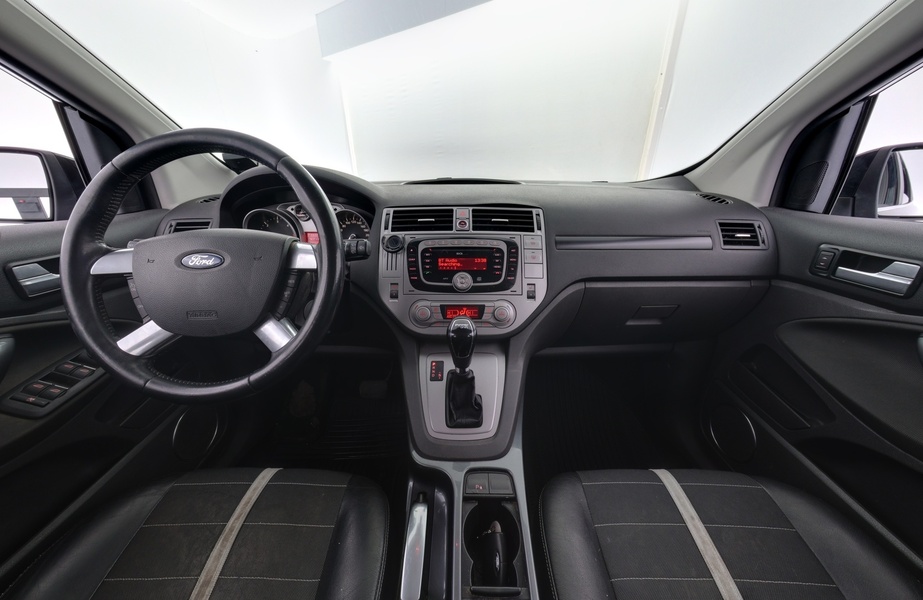 Ford Kuga vaihtoauto