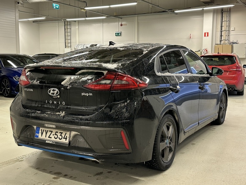 Hyundai IONIQ plug-in vaihtoauto