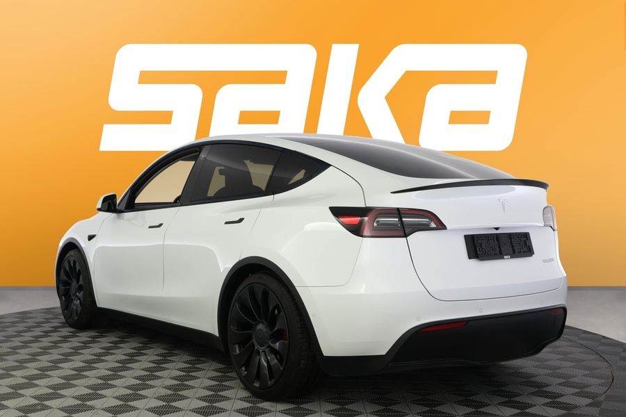 Tesla Model Y vaihtoauto