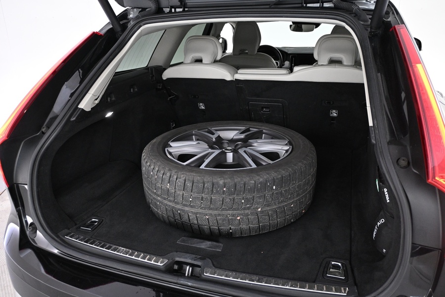 Volvo V90 Cross Country vaihtoauto