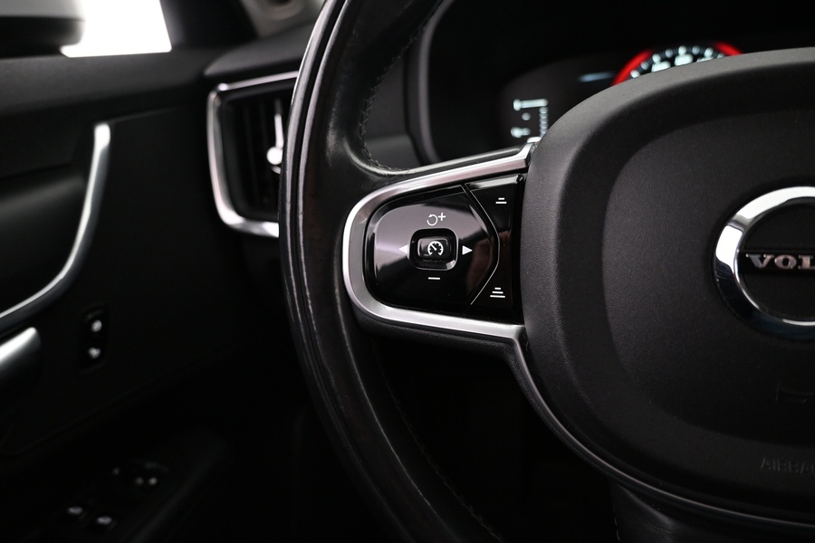 Volvo V90 Cross Country vaihtoauto