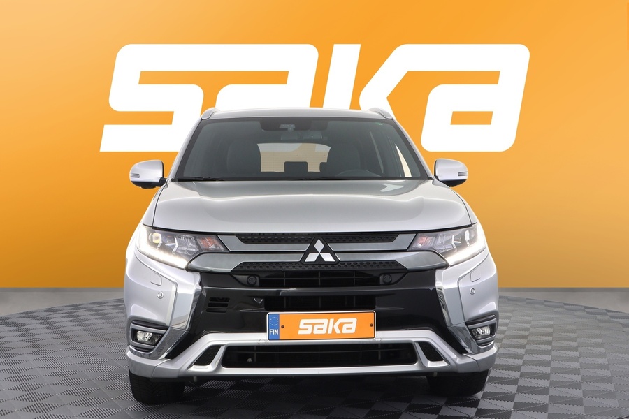 Mitsubishi Outlander PHEV vaihtoauto