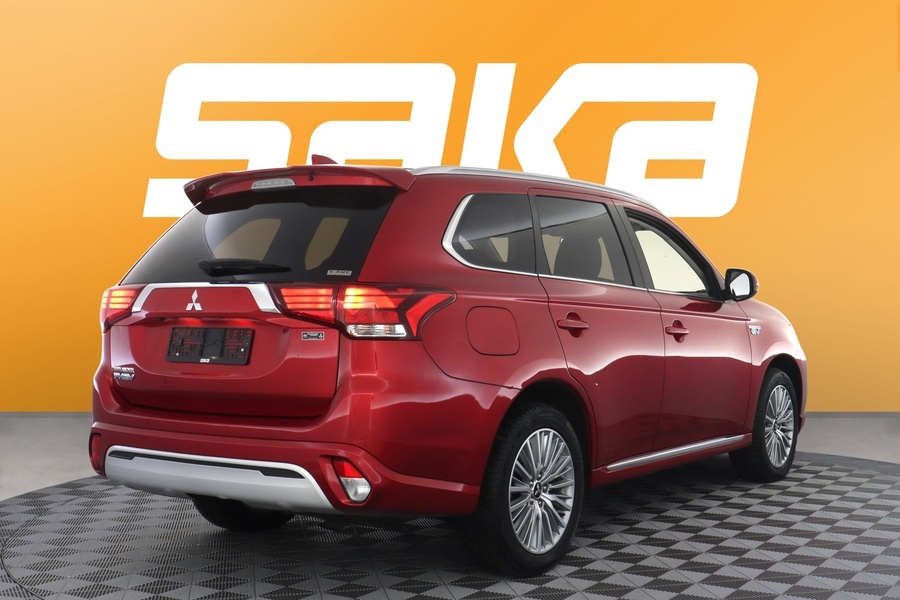 Mitsubishi Outlander PHEV vaihtoauto