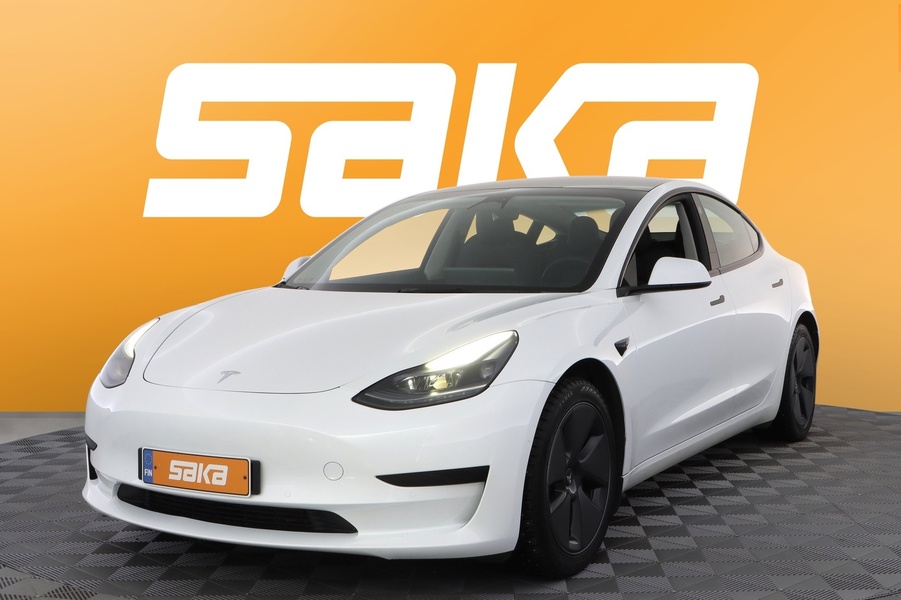 Tesla Model 3 vaihtoauto