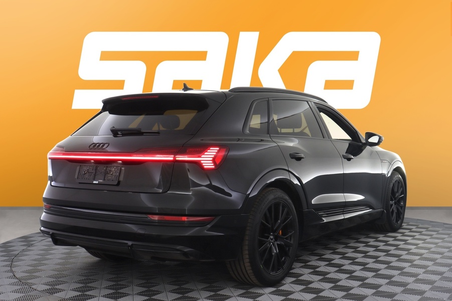 Audi e-tron vaihtoauto