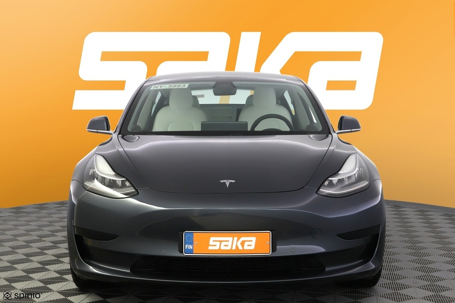 Tesla Model 3 vaihtoauto