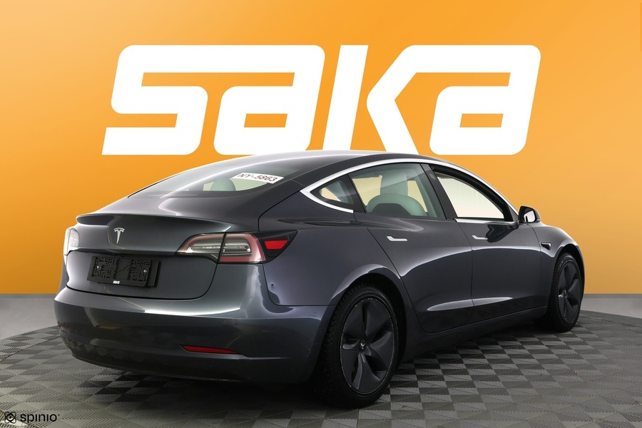 Tesla Model 3 vaihtoauto