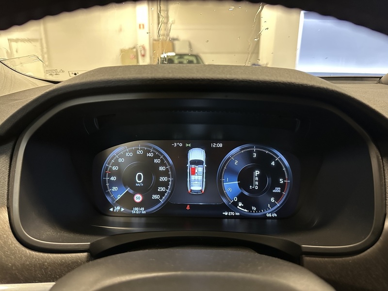 Volvo V90 Cross Country vaihtoauto