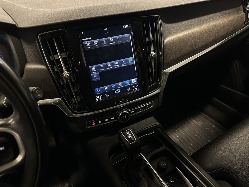 Volvo V90 Cross Country vaihtoauto