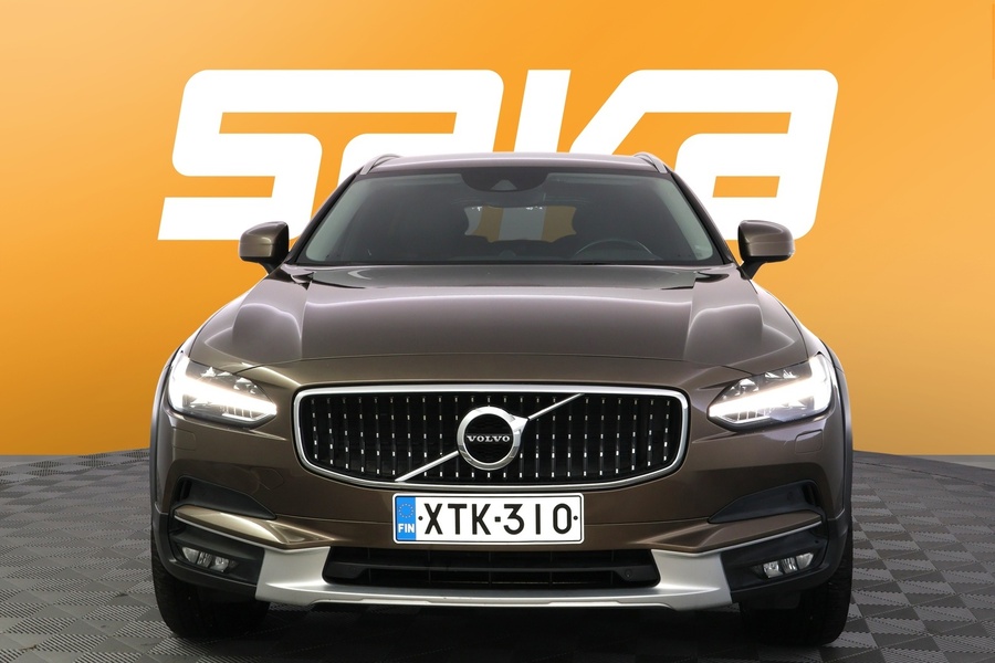 Volvo V90 Cross Country vaihtoauto