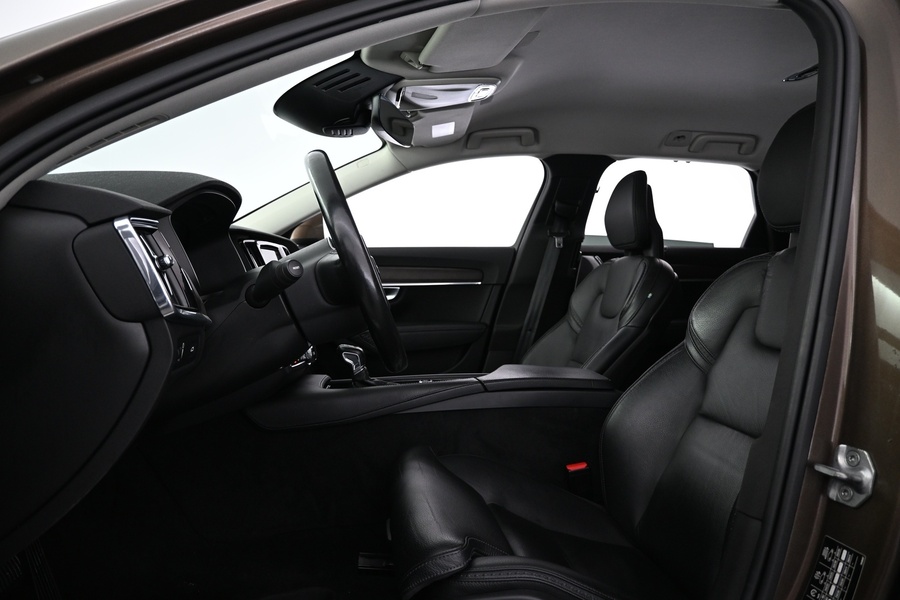 Volvo V90 Cross Country vaihtoauto