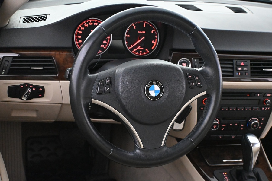 BMW 320 vaihtoauto